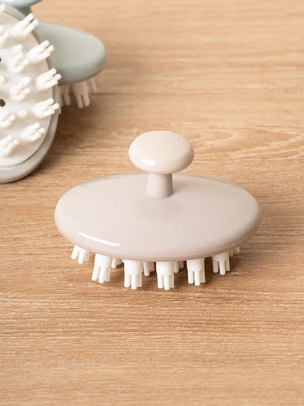 Scalp massage brush | Cepillo de masaje para el cuero cabelludo